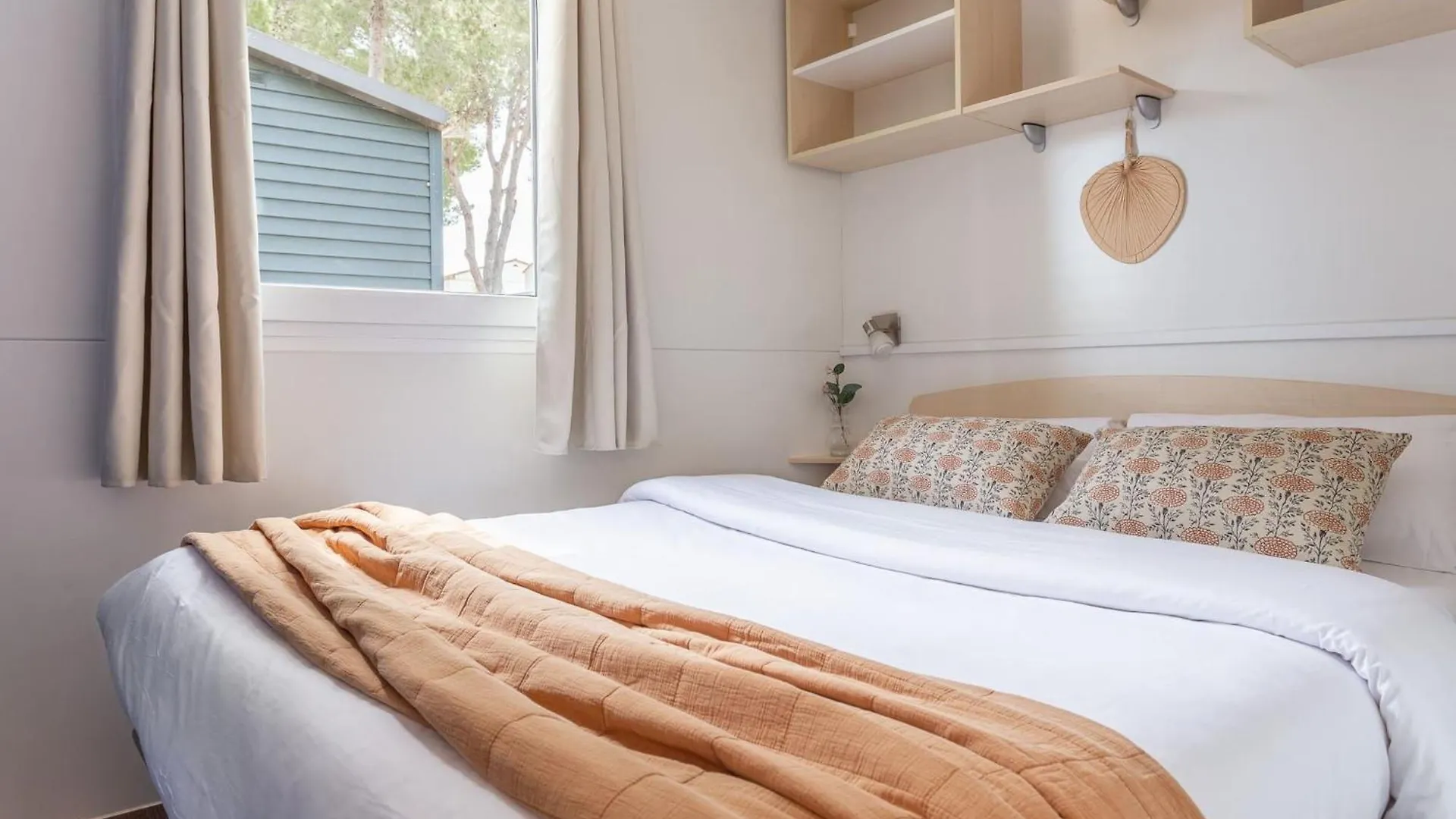 Tatil Evi Bungalows Tia Polly & Indiana Jones & Yoko Ono L' Escala İspanya